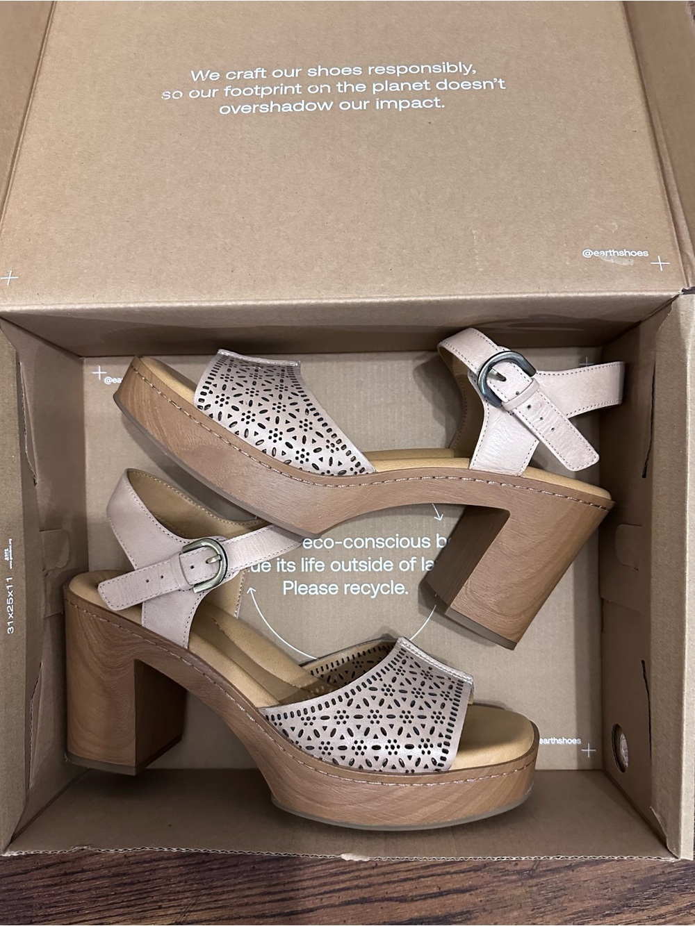 NIB Earth Quinty Platform Sandals in Light Natural with Laser-Cut Upper